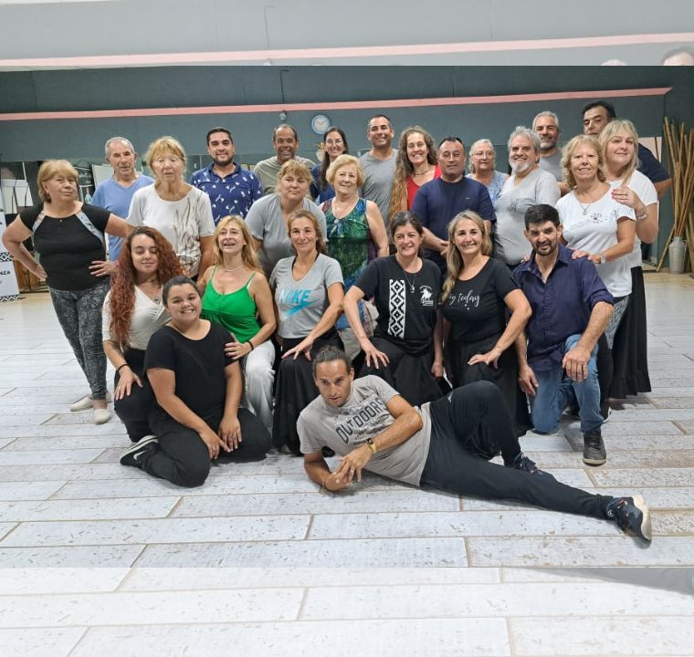 Danzas Folklóricas Adultos 1